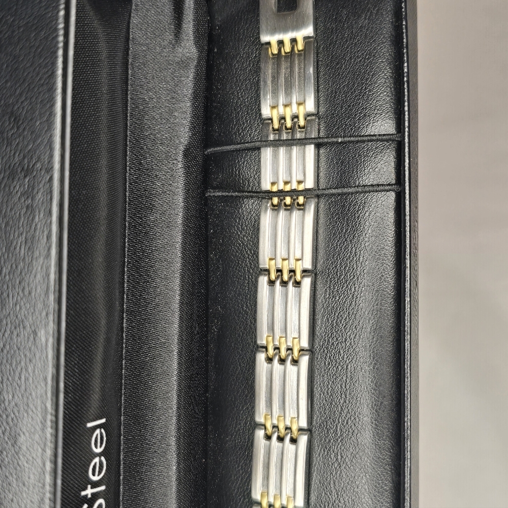 Mens Stainless Steel Linked Bracelet Jewelry comes with box. silver and gold. - Picture 3 of 5